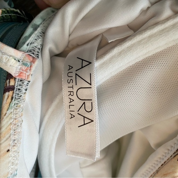 COPY - Super flattering & supportive one piece azura swimsuit - Picture 4 of 4